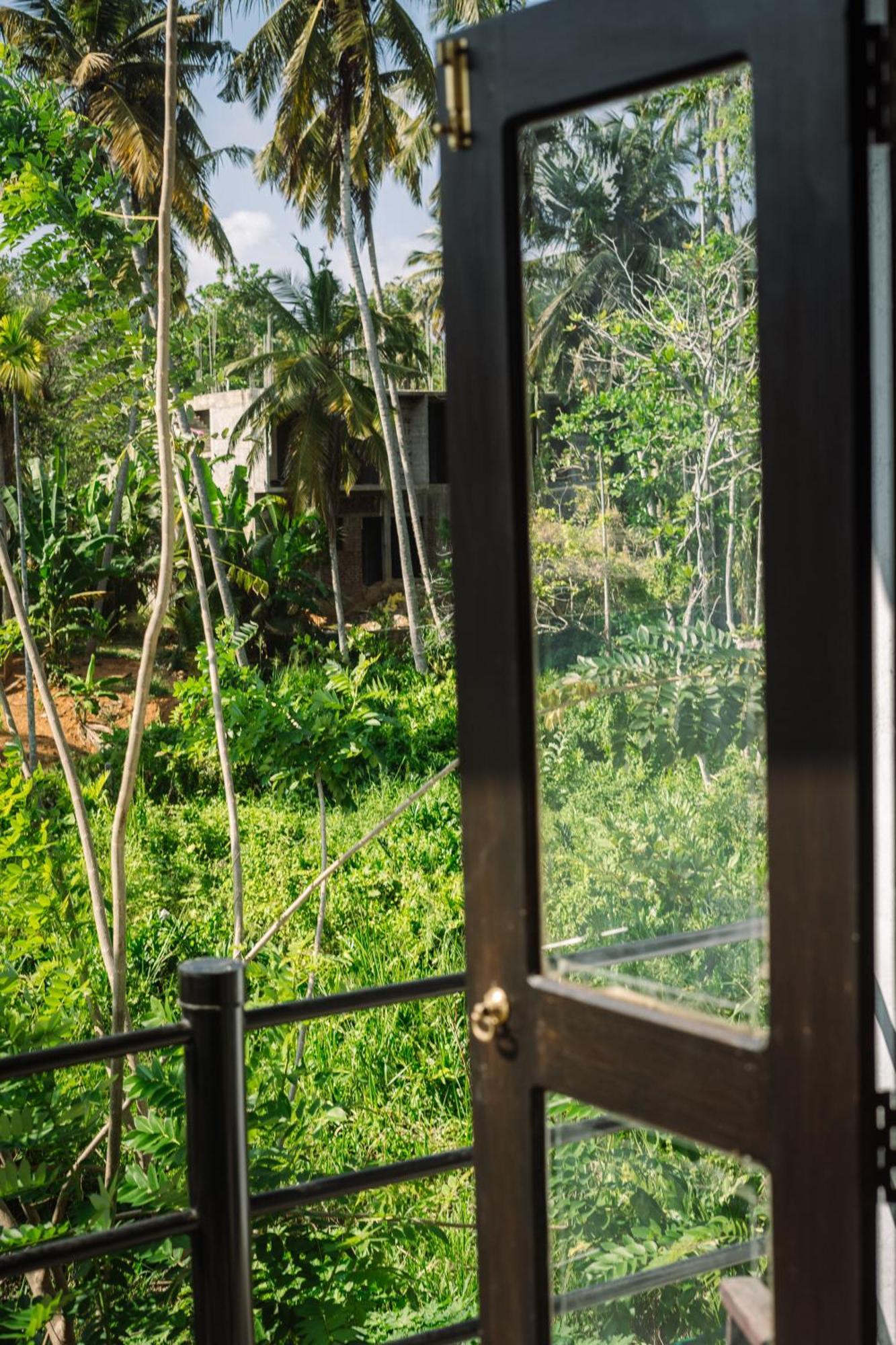 Chill Vibes Hiriketiya Hostel Dickwella Exterior photo